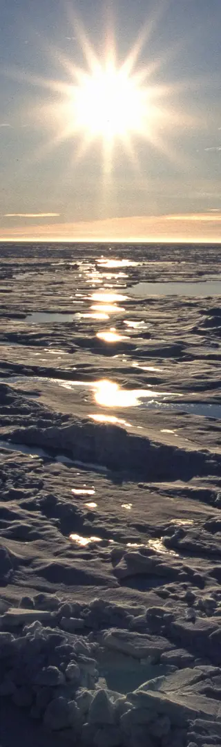 Sonnen(fast)untergang im Eis